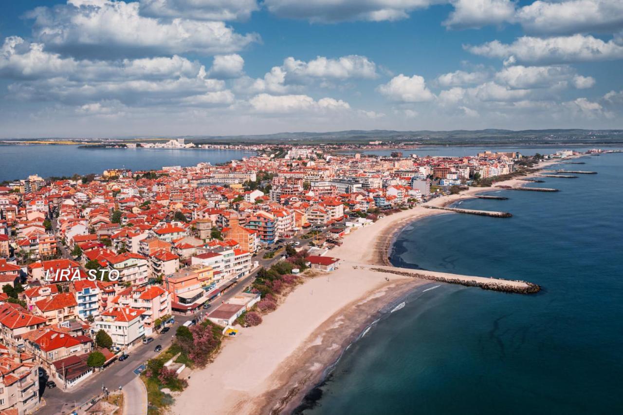 Lira Sto Apartments Pomorie Ngoại thất bức ảnh