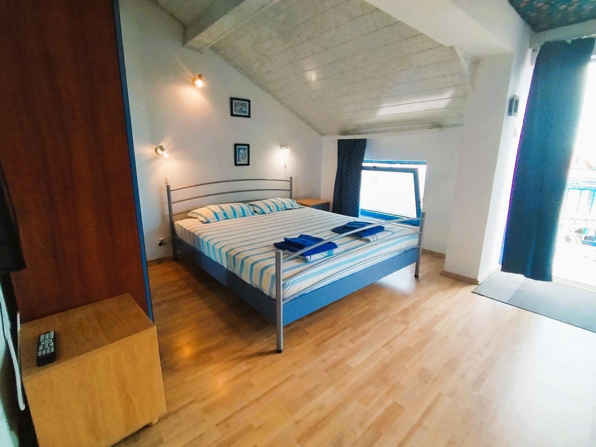 Lira Sto Apartments Pomorie Ngoại thất bức ảnh