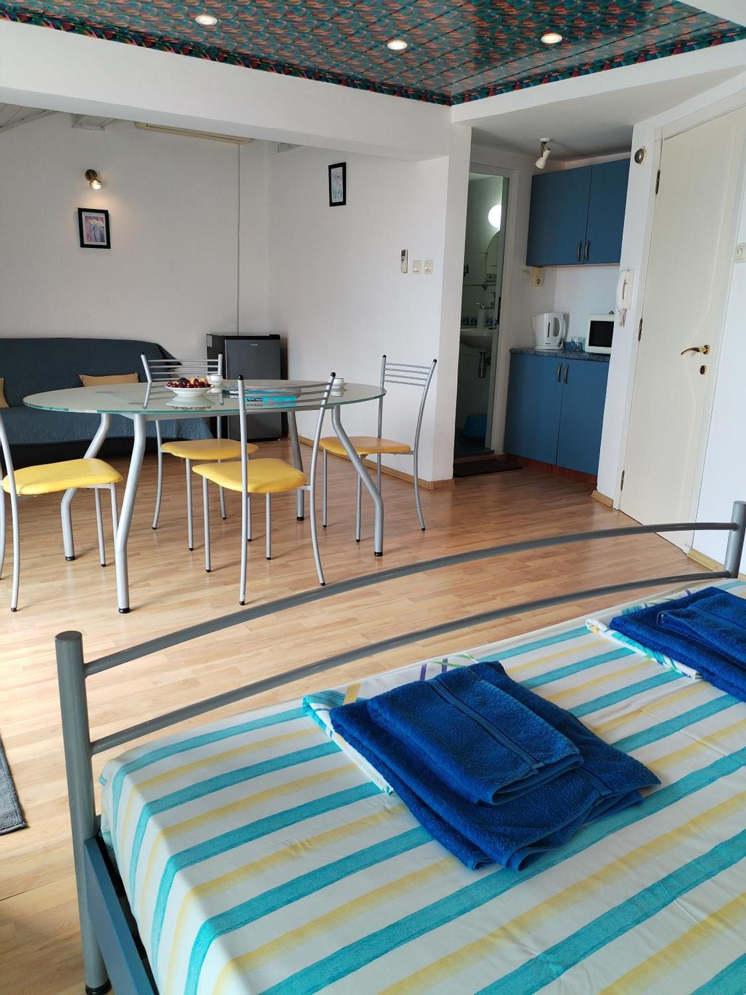 Lira Sto Apartments Pomorie Ngoại thất bức ảnh