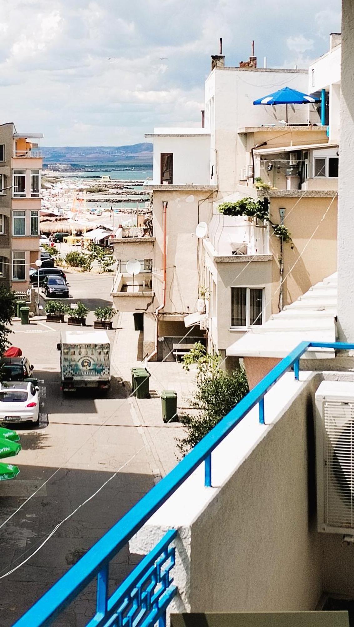 Lira Sto Apartments Pomorie Ngoại thất bức ảnh