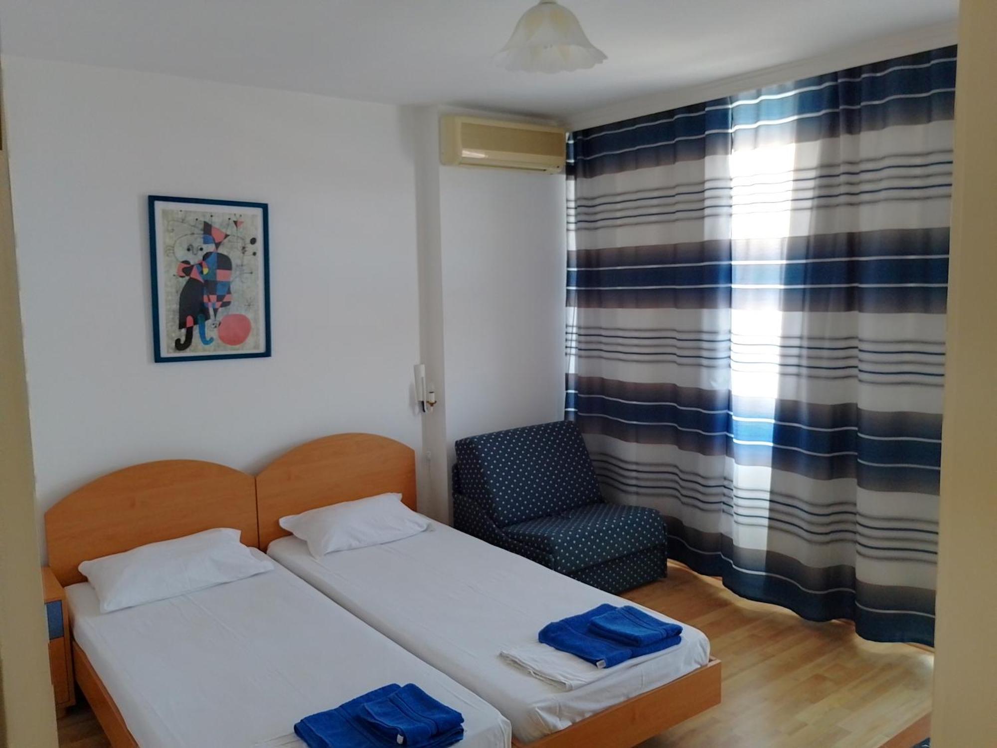 Lira Sto Apartments Pomorie Ngoại thất bức ảnh