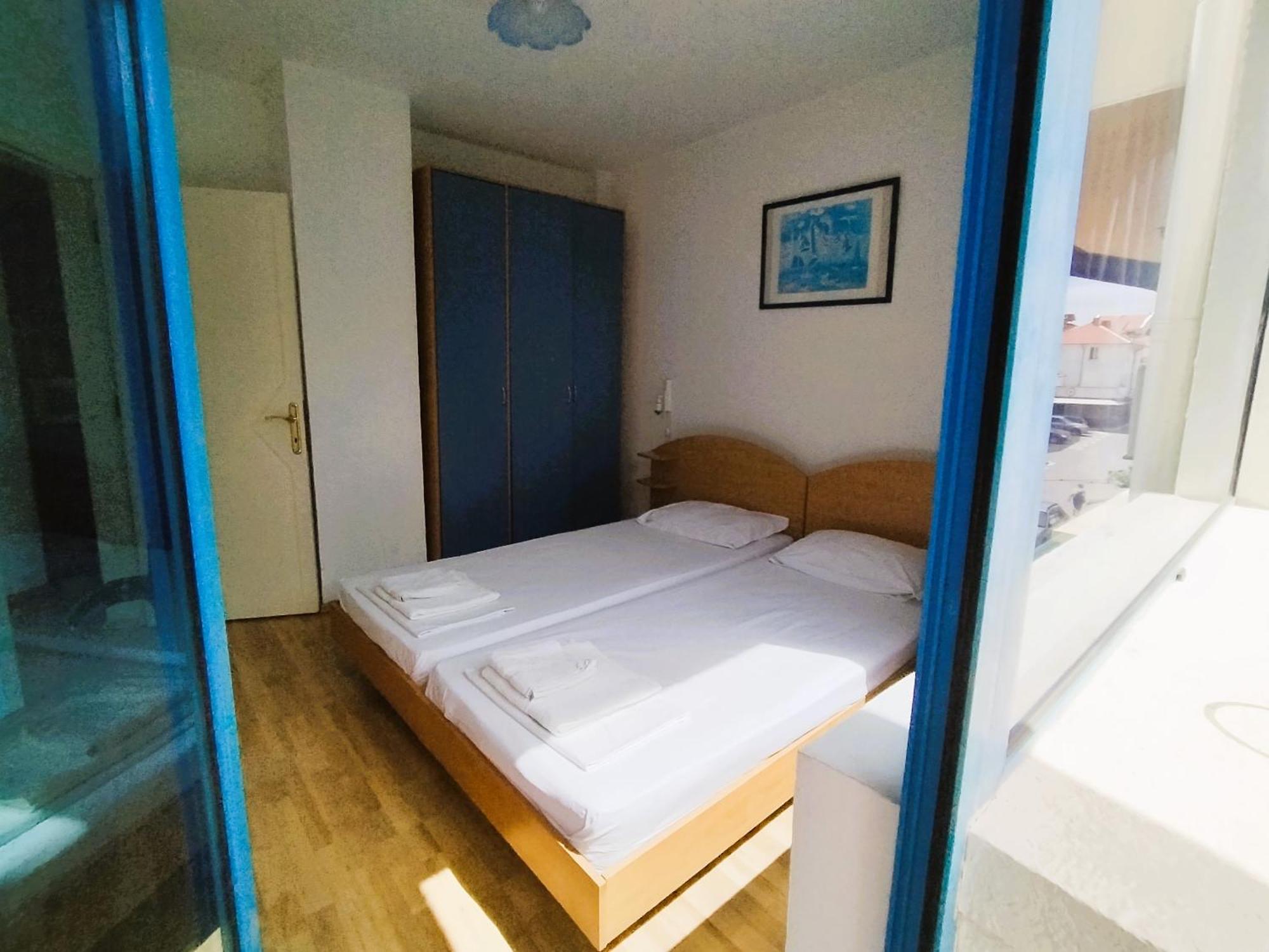 Lira Sto Apartments Pomorie Ngoại thất bức ảnh