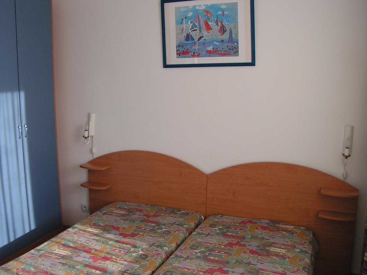 Lira Sto Apartments Pomorie Ngoại thất bức ảnh