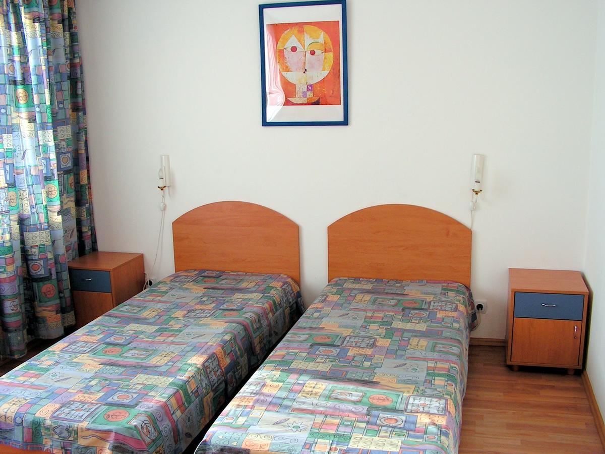 Lira Sto Apartments Pomorie Ngoại thất bức ảnh