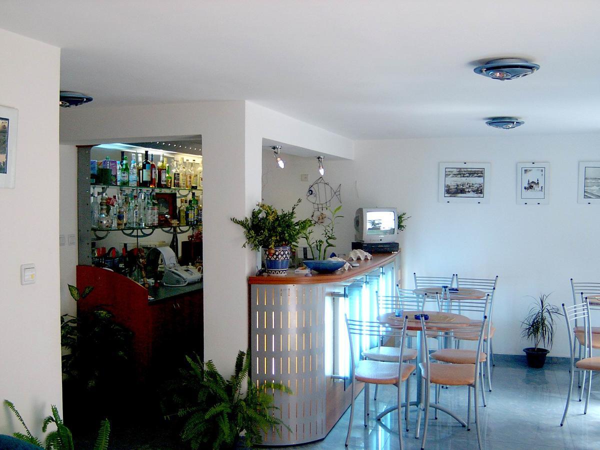Lira Sto Apartments Pomorie Ngoại thất bức ảnh